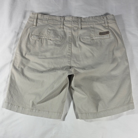 AG Adriano Goldschmied mens stone khaki flat front 8.5" chino shorts - size 34R - Picture 3 of 12
